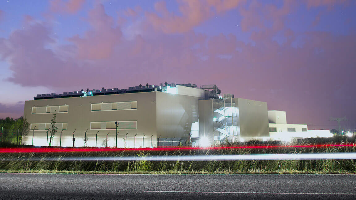 Image of data center building