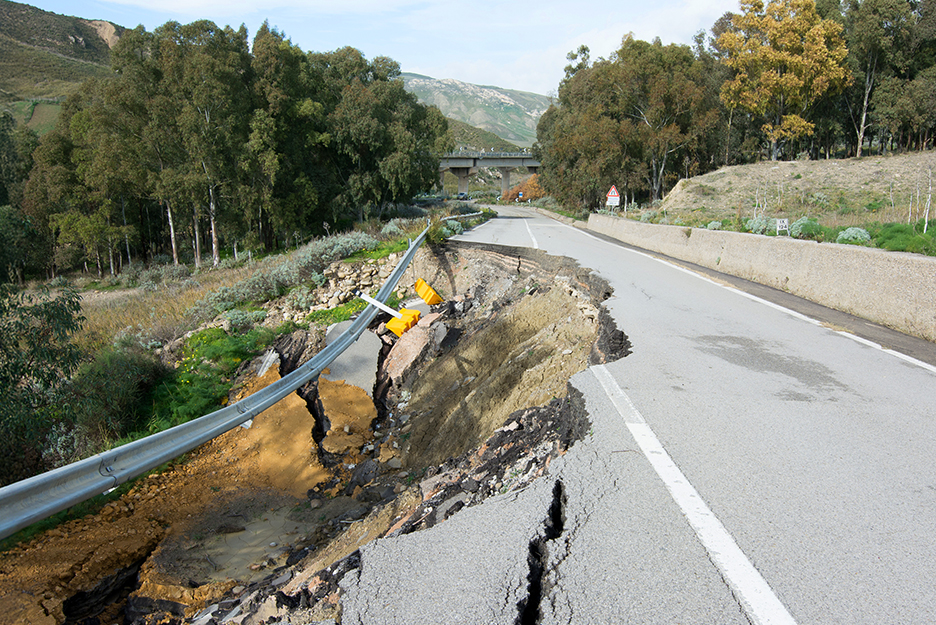 Innovative AI models can detect environmental disasters such as landslides at an early stage and reduce damage.